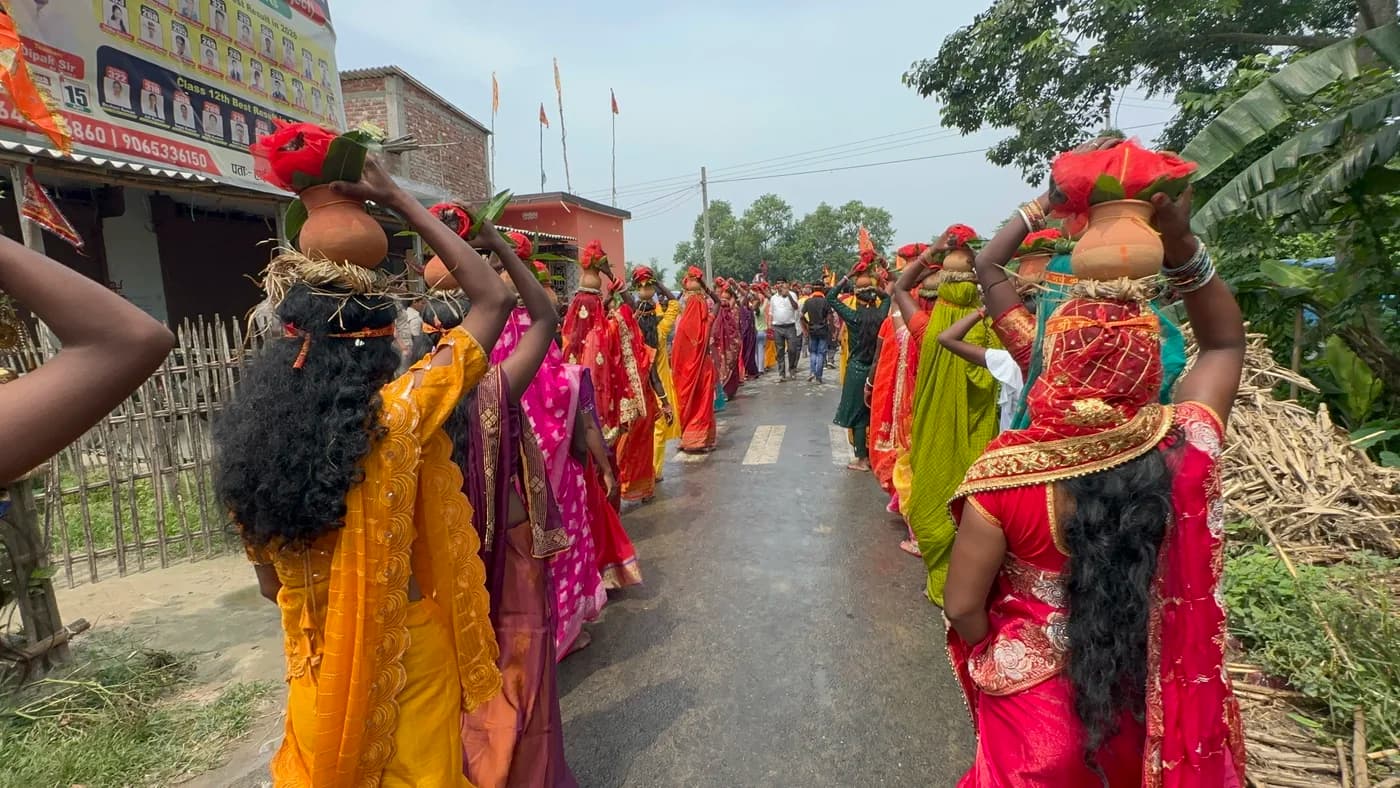 Kalash Yatra procession through Nakipur