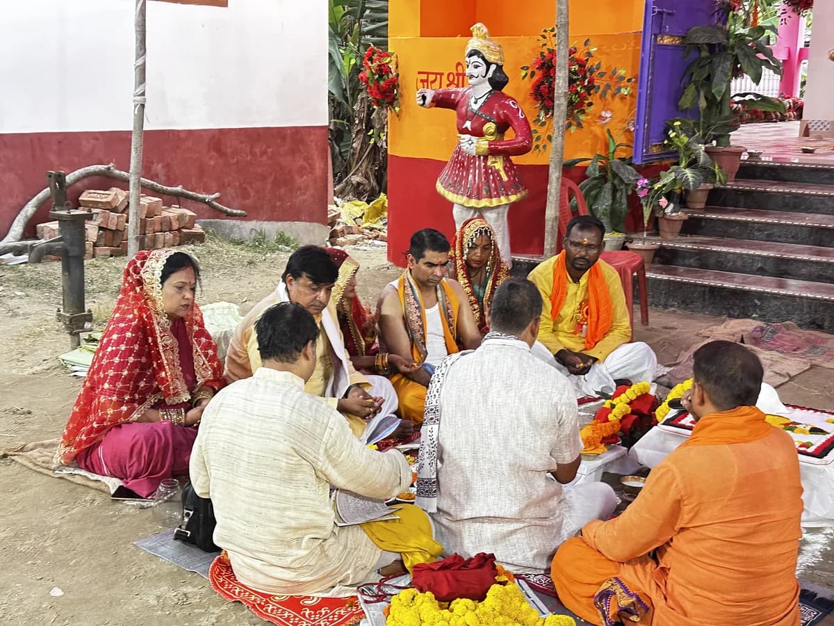 Mandap rituals and preparations on Day 2