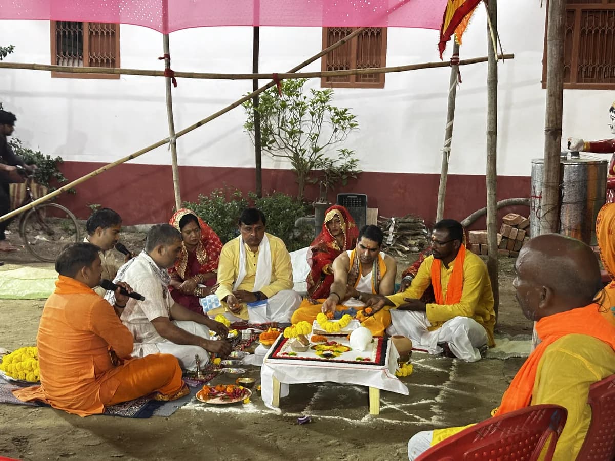 Mandap rituals and preparations on Day 2