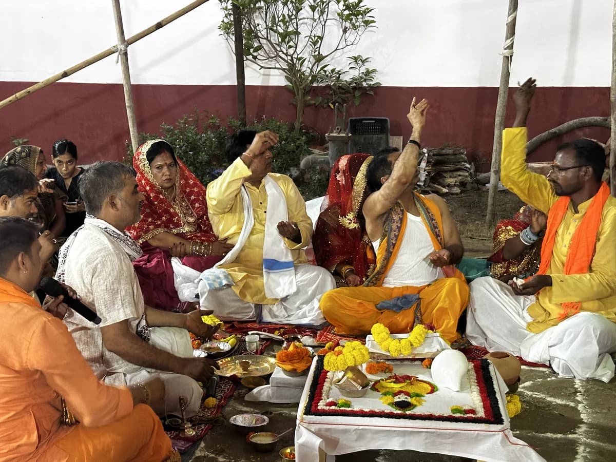 Mandap rituals and preparations on Day 2