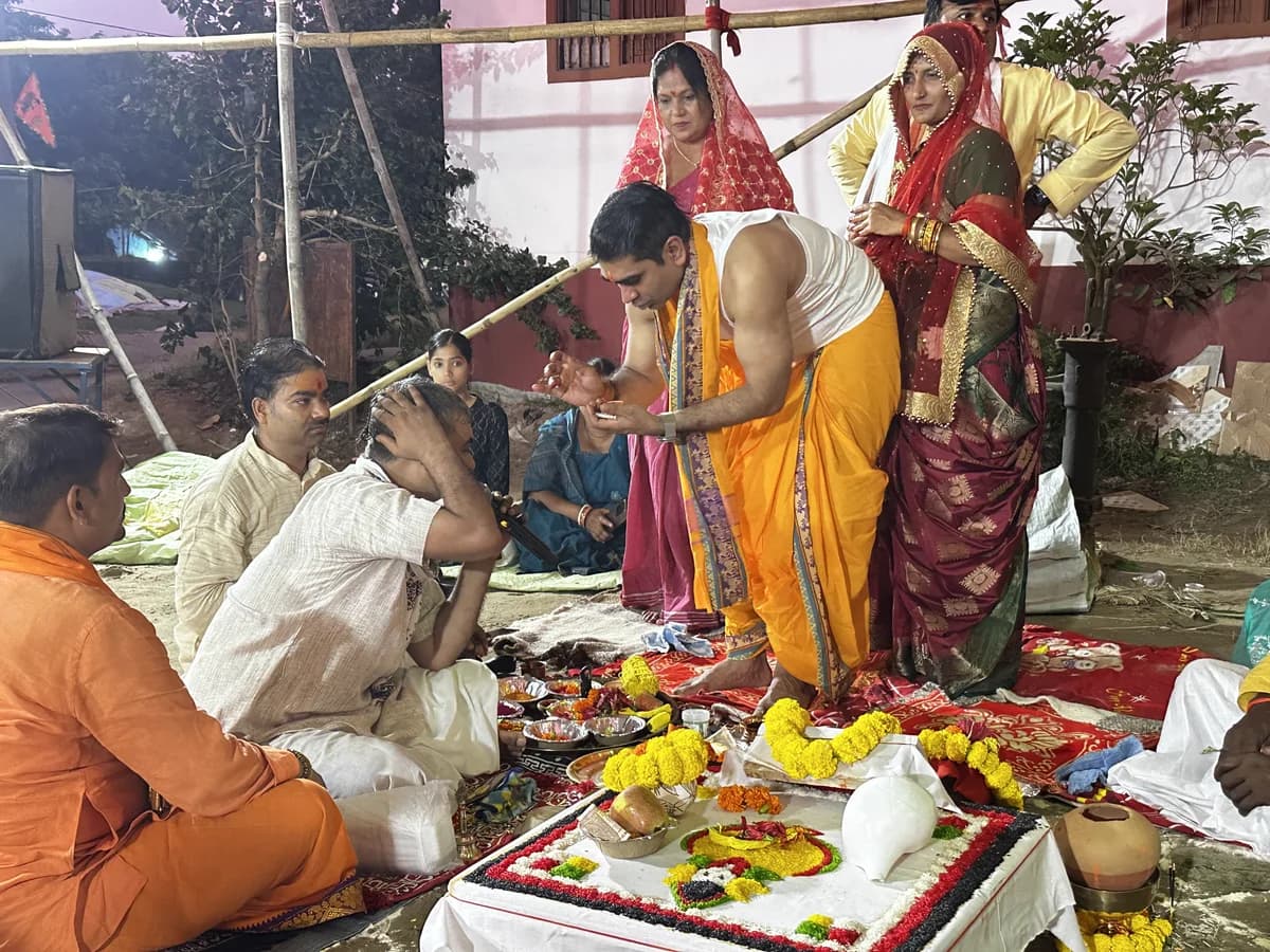 Mandap rituals and preparations on Day 2