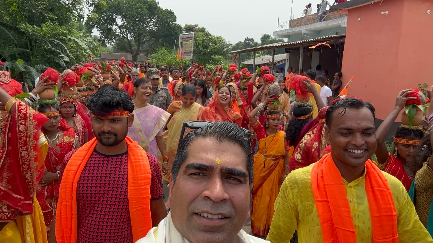 Kalash Yatra procession through Nakipur