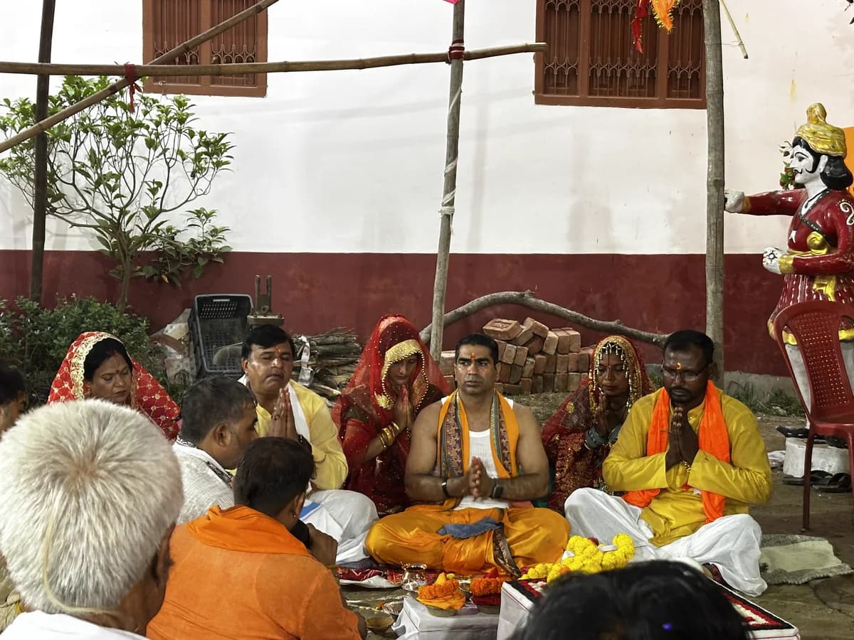 Mandap rituals and preparations on Day 2