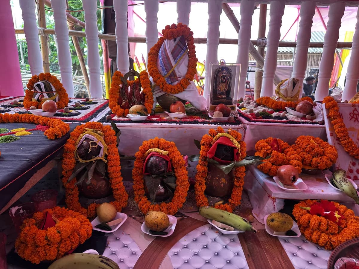 Mandap rituals and preparations on Day 2